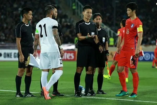 داور ژاپنی بازی ایران - یمن را سوت می زند