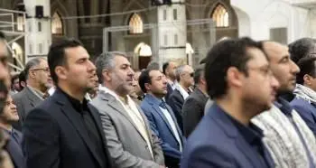 مدیرعامل بانک توسعه صادرات با آرمانهای امام راحل تجدید بیعت کرد