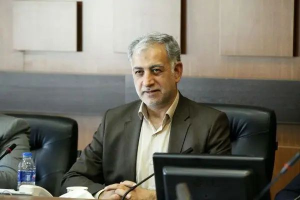 راه اندازی ایستگاه های توزیع نهال در ۳ نقطه از شهر اراک