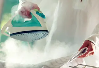 
اتو کشیدن لباس به سبک کونگ فو! + عکس
