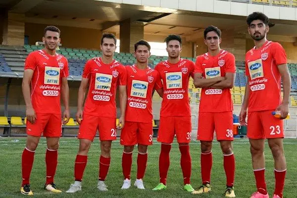 آیا جوان‌های پرسپولیس با نیمکت خداحافظی می کنند