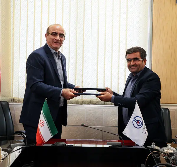 پژوهشگاه صنعت نفت و شرکت پتروشیمی نوری تفاهم نامه هوشمندسازی و تحول دیجیتال امضاء کردند

