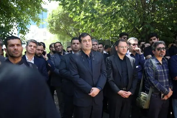 حضور وزیر ورزش در مراسم تشییع حمیدرضا درجاتی