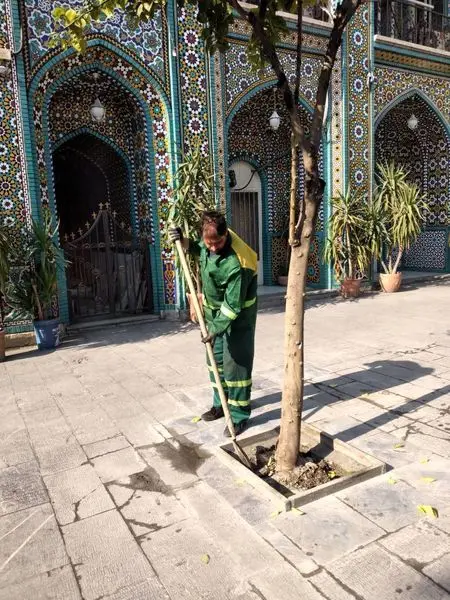 نگهداشت روزانه اماکن مقدس بازار تهران و خیابان خیام