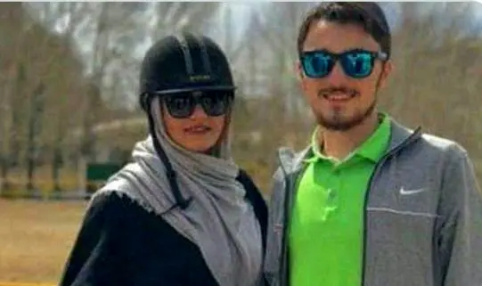 تفریح لاکچری احمد خمینی و همسرش+عکس
