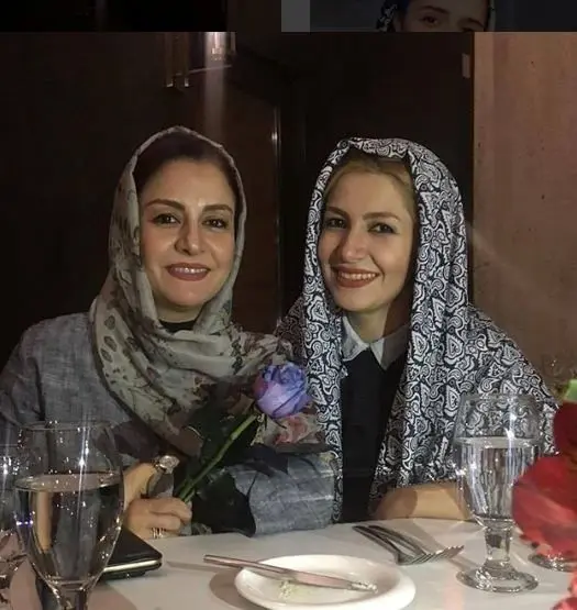 عکس خواهرانه مریلا و ملیکا زارعی