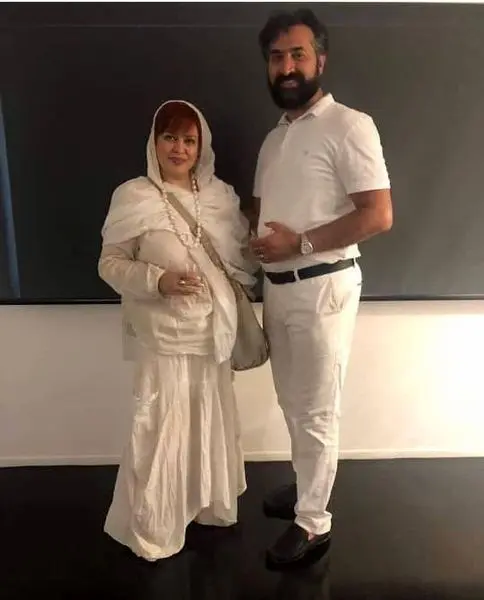 بهاره رهنما و حاجی در منزل + عکس