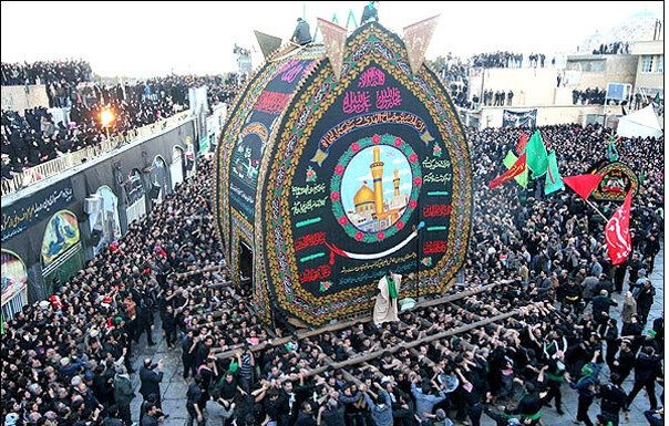 بازتاب شکوه نخل‌گردانی عاشورایی در پرس تی‌وی
