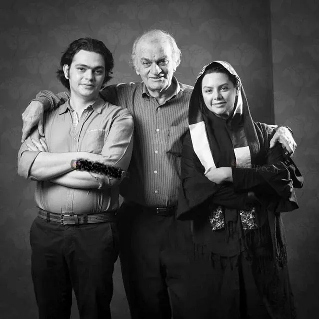 بازیگر پرطرفدار و کم پیدای تلویزیون و فرزندانش+عکس
