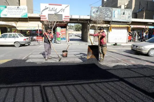 بهسازی و مناسب سازی 55 هزار متر مربع از معابر ناحیه 2 منطقه 19 با پخش بالغ بر 10 هزار تن آسفالت