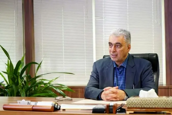 لزوم تسلط به دانش‌های نوین و نرم‌افزارهای روز دنیا