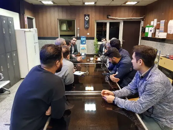 دیدار شبانه مدیرعامل بهشت حضرت زهرا(س) با پرسنل