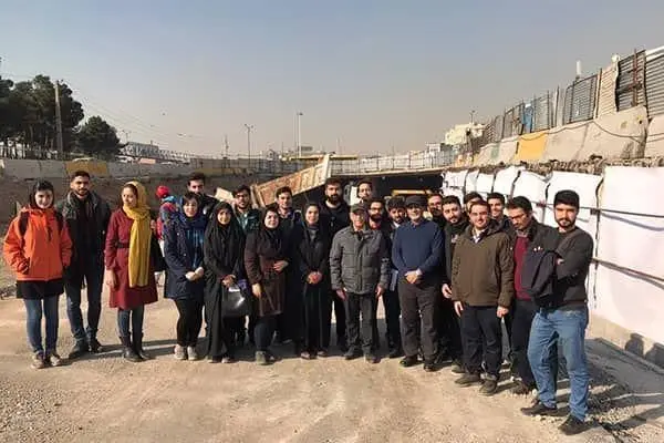 بازدید جمعی از دانشجویان دانشگاه تربیت مدرس از زیرگذر کوی نصر

