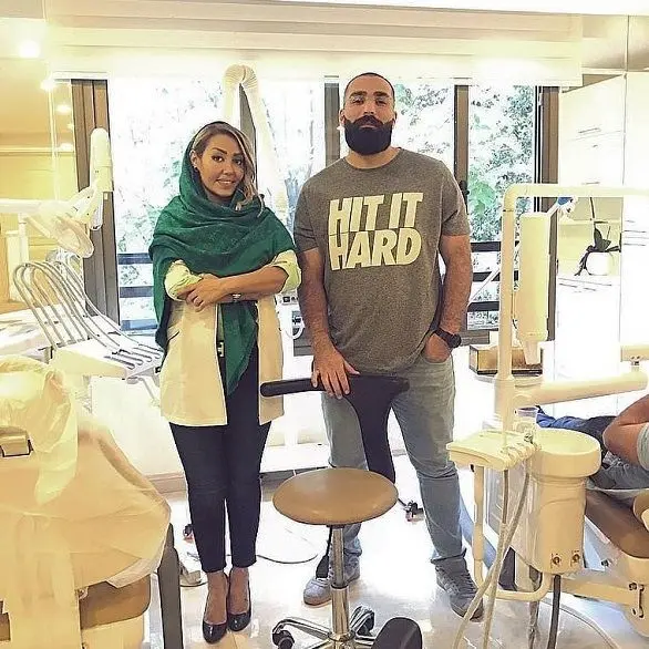 حمید صفت چند روز پس از آزادی در مطب خانم دکتر معروف+عکس