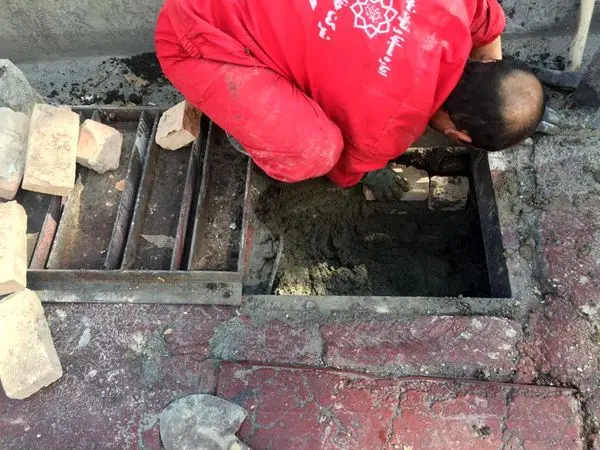 چاه های غیرمجاز معابر منطقه سه مسدود شد

