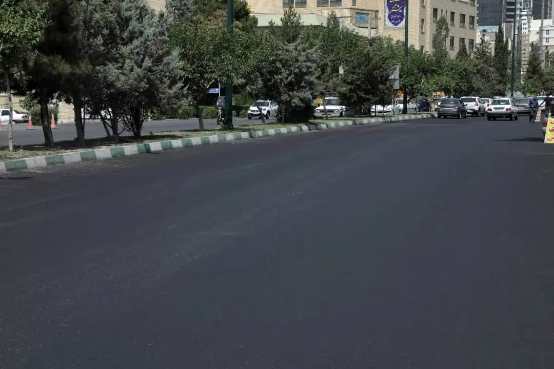 خداحافظی معابر منطقه2 با آسفالت قدیمی و فرسوده

