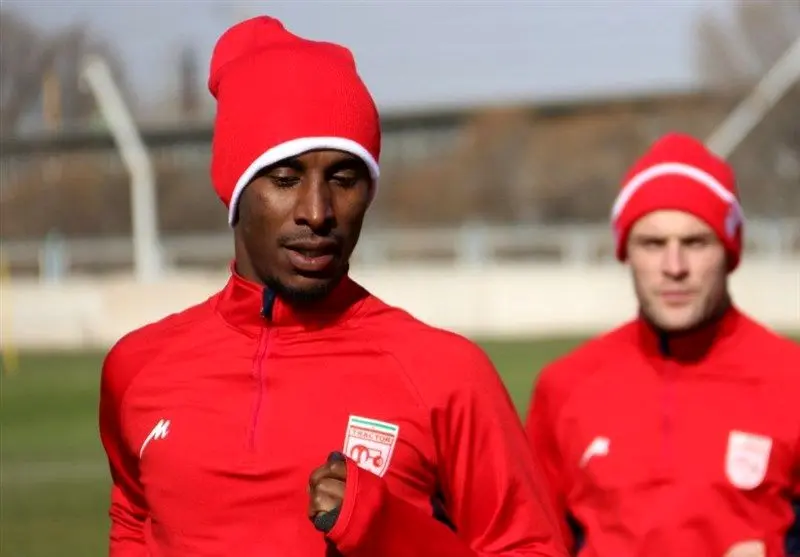 هافبک گینه‌ای تراکتور امروز به ایران بازمی‌گردد 