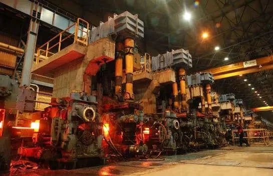 سرمایه‌گذاری ۳۰۰ میلیون یورویی در آهن و فولاد سرمد ابرکوه