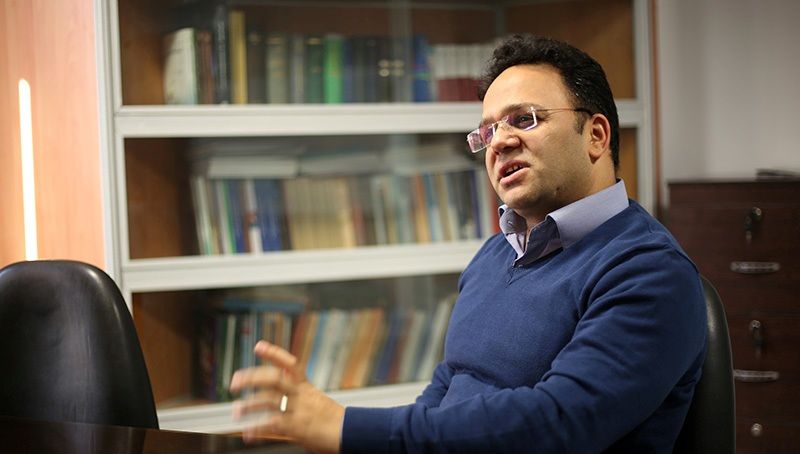 اروپا پس از مدتی مقاومت ناچاراً به سمت آمریکا متمایل می شود/ دلیل حقوقی برای بازگشت دوباره تحریم ها وجود ندارد