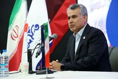 دعوت مدیرعامل شرکت نفت مناطق مرکزی از هلدینگ های پتروشیمی برای سرمایه گذاری در میادین گازی
