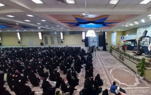 یادواره شهید زین الدین و 137 شهیده استان قم برگزار شد