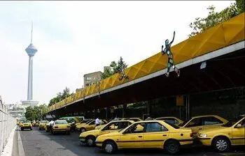 خطوط تاکسیرانی میدان صنعت ساماندهی شد

