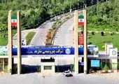 و صدای ماه خدا می‌آید
