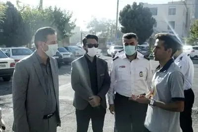 دویدن آتش نشان اراکی از مسیر ستادفرماندهی سازمان آتش نشانی شهرداری تا پالایشگاه شازند"با شعار آتش نشان پیام آور عشق و ایثار "


