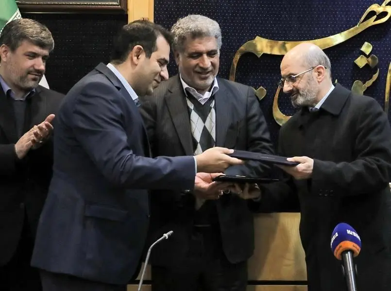 امضای تفاهم نامه همکاری برای ساخت ۵۶۰ واحد مسکونی اعضای هیات علمی دانشگاه صنعتی شریف

