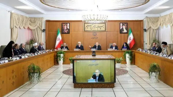 تأکید پزشکیان بر رفع موانع تکمیل سامانه هوشمندسازی خدمات دولت

