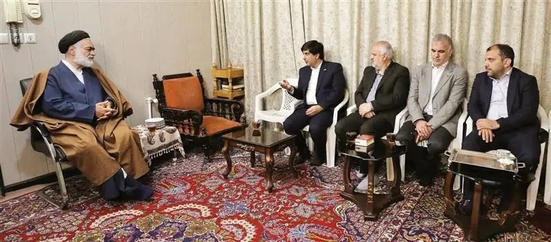 بخش اعظمی از سرمایه فولاد مبارکه به توسعه خود این صنعت اختصاص یابد

