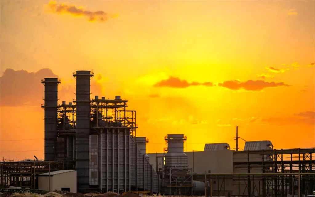 واحد بخار نیروگاه خرم‌آباد به شبکه سراسری برق متصل شد
