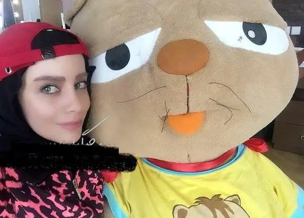 خانم بازیگر پرحاشیه و دوست ژاپنی اش+عکس