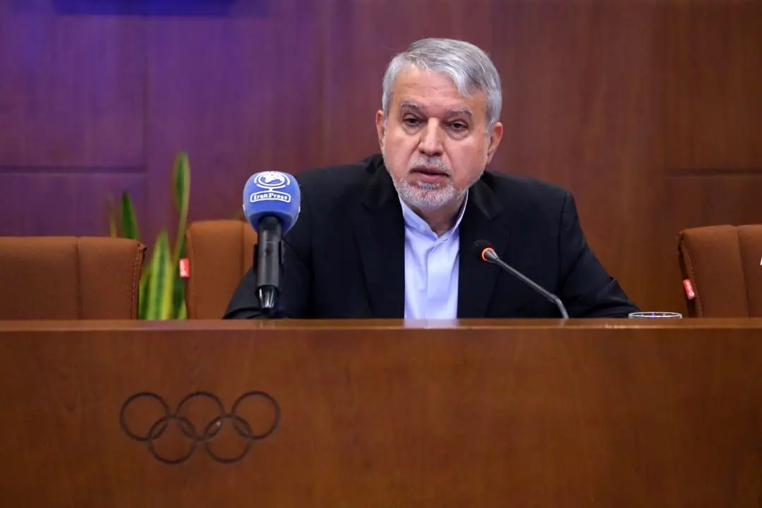 افراد ناکارآمد نباید خود را قیم ورزش بدانند