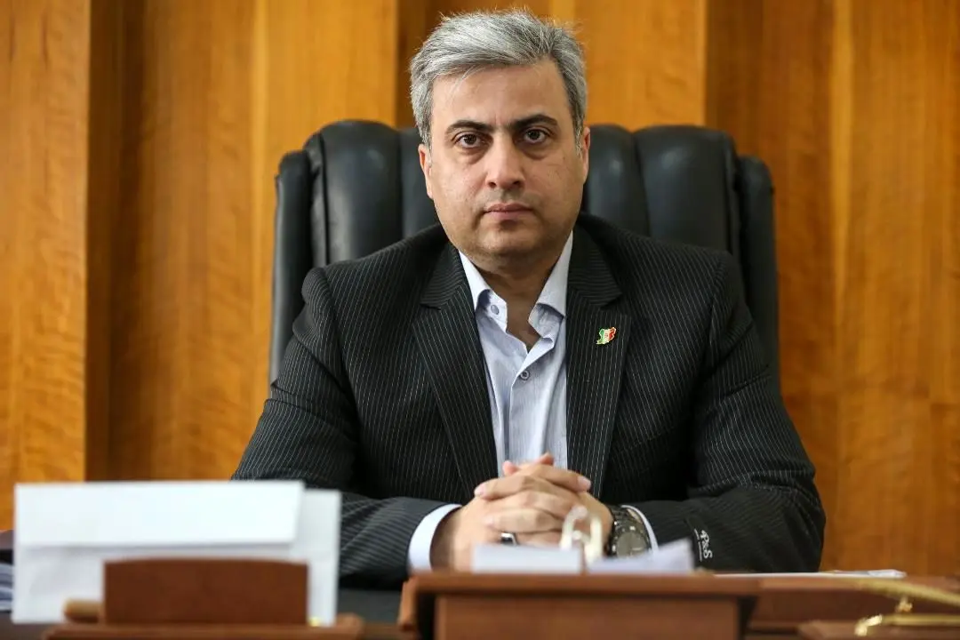 شعبده «چکارن» کارتن ها را ضد آب و آتش می کند / "باکسو" در راه خانه ایرانیان

