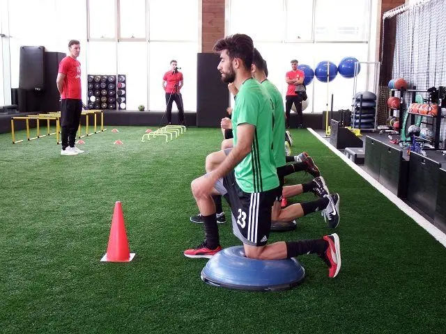 چراغ سبز کی‌روش به لیگ‌برتر