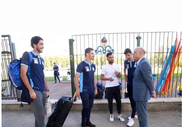 فتحی در تمرین استقلال حضور یافت