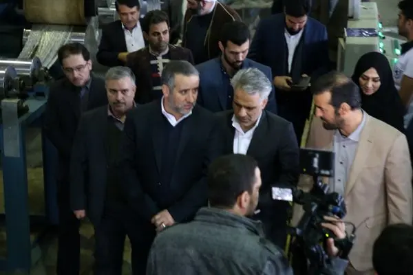 بازدید سرپرست استانداری قم از سه واحد شهرک صنعتی سلفچگان
