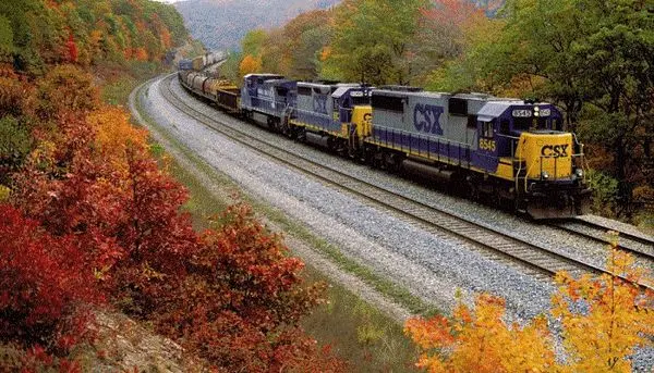 حمل و نقل ریلی باید مشمول دریافت ارز 4200 تومانی شود