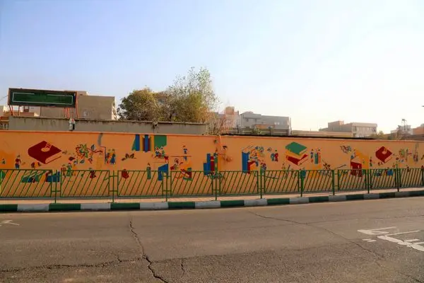 بهبود زیبایی و کیفیت فضاهای شهری منطقه 19 با اجرای نقاشی دیواری