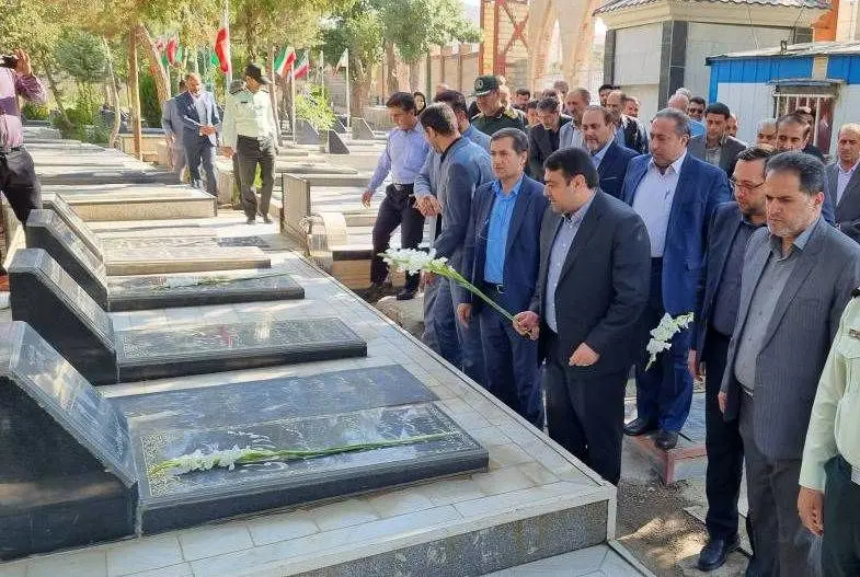  قول مساعد مدیرعامل بانک ملی ایران برای کمک به تسریع روند تولید در شهرستان الیگودرز

