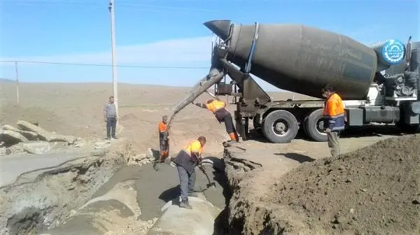 اجرا و بهره برداری از چهارمین پل آبنمای لوله ای درسطح محورهای روستایی استان قم

