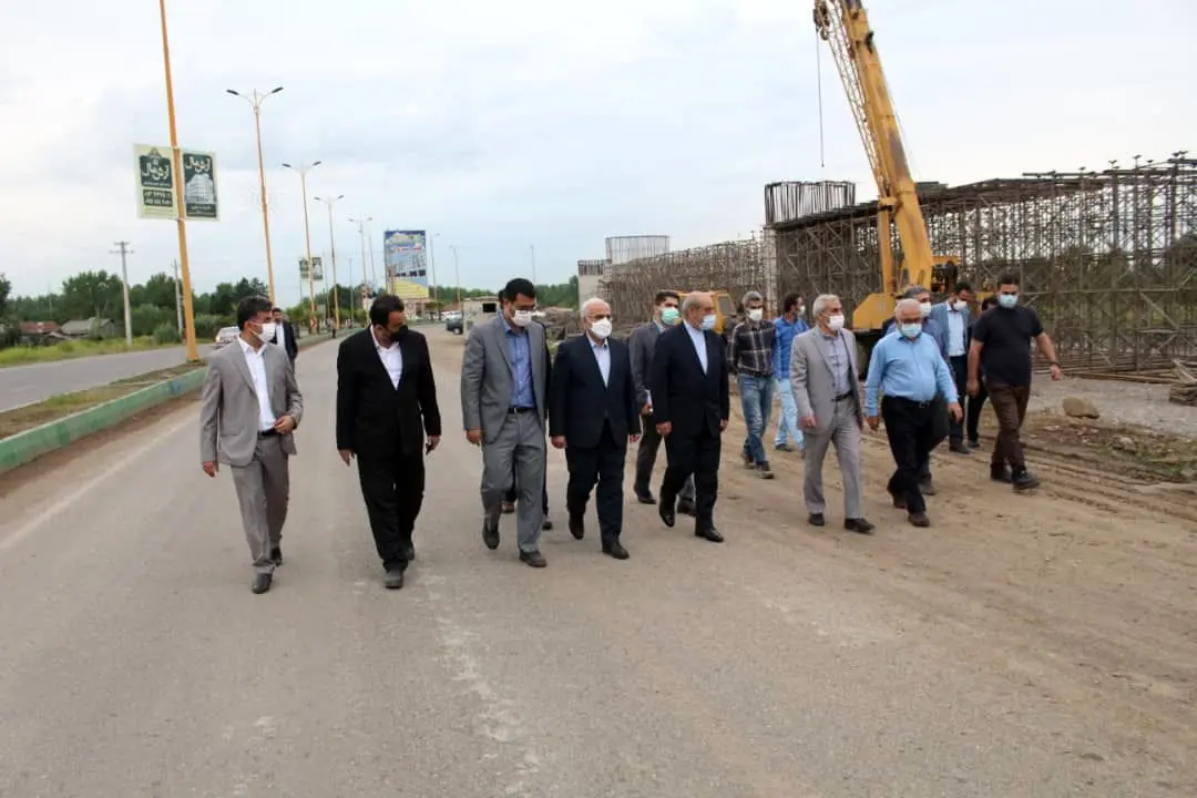 بازدید مشاور رییس جمهور و دبیر شورایعالی مناطق آزاد از طرح ملی اتصال راه آهن به مجتمع بندری کاسپین و طرح های توسعه ای منطقه آزاد انزلی

