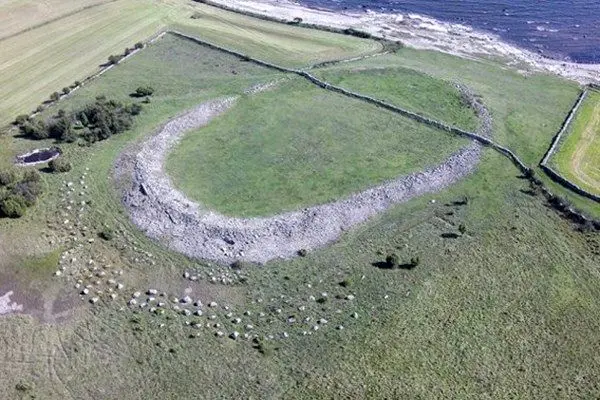 راز وحشتناک و فاش نشده روستای کوچک پر از جسد+عکس