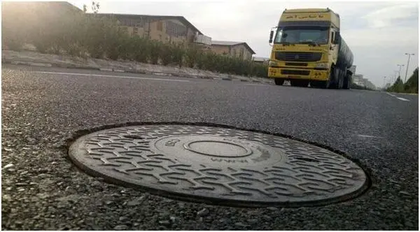 دریچههای کامپوزیت جایگزین دریچههای فلزی در معابر منطقه۲۲ شدند