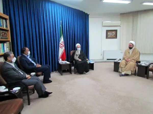 دیدار مدیرعامل بانک مسکن با آیت الله اعرافی