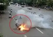 لحظه انفجار پاور بانک در مقابل صورت زن جوان + عکس