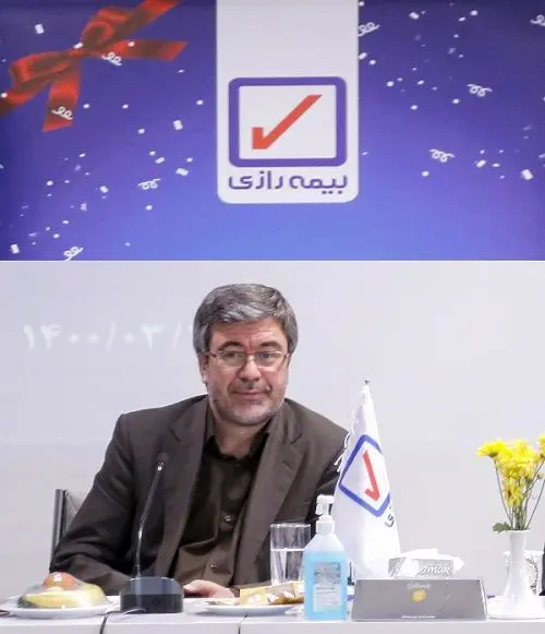 پرداخت معوقات ۲۵۰۰ میلیونی نمایندگان به دستور مدیرعامل بیمه رازی

