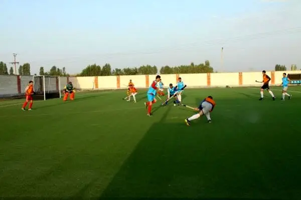 قم و سمنان فینالیست مسابقات هاکی روی چمن امیدهای ایران