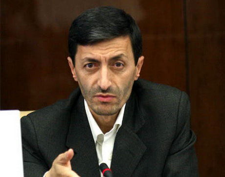 زندگی اشرافی برخی از مسئولان نمک بر زخم فقیران می‌پاشد
